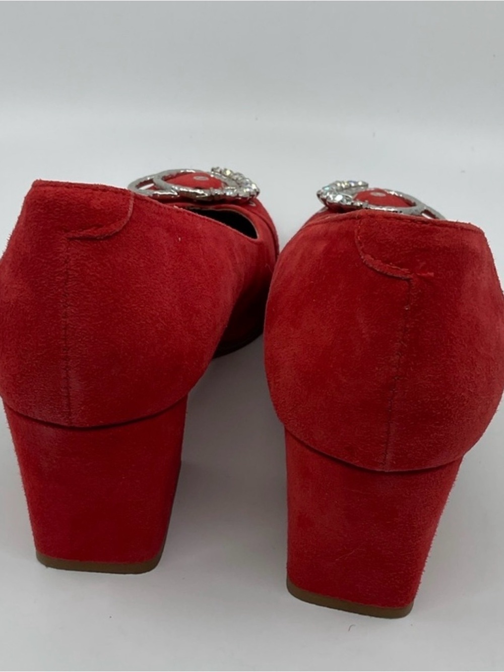 L’intervalle Red Suede Rhinestone Buckle Detail Block Heel Pumps - Picture 8 of 8